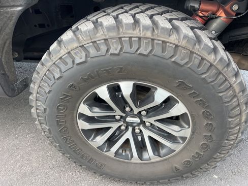 Used 2019 Ford F150 Raptor w/ Equipment Group 801A Mid image 12