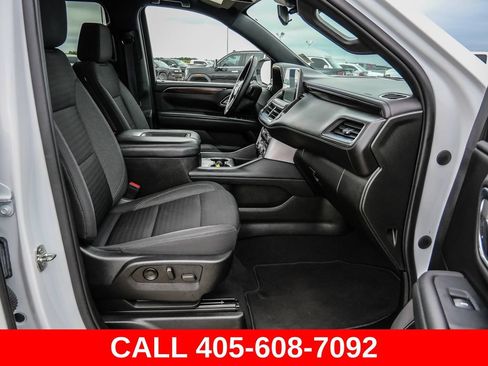 Used 2023 GMC Yukon XL SLE w/ Max Trailering Package AWD/4WD image 14