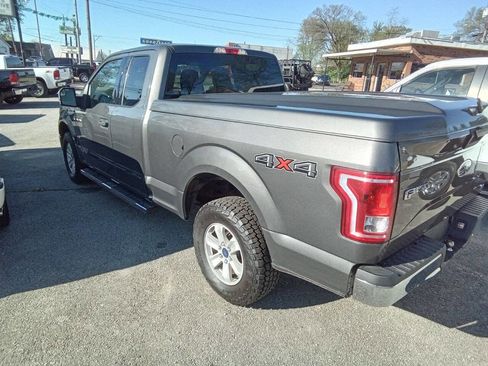 Used 2017 Ford F150 XLT image 10