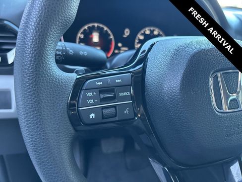 Used 2023 Honda Pilot LX image 11