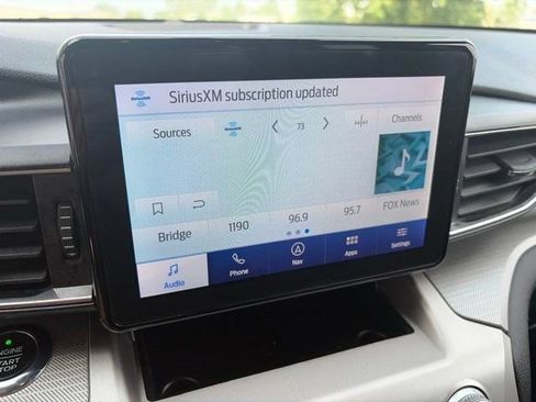 Used 2021 Ford Explorer XLT w/ Equipment Group 202A AWD/4WD image 21