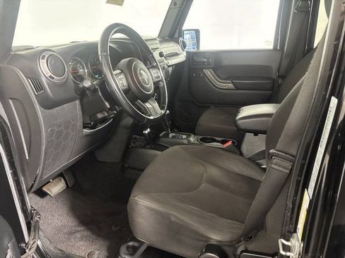 Used 2017 Jeep Wrangler Unlimited Sport w/ Quick Order Package 24S AWD/4WD image 12