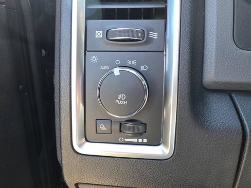 Used 2016 RAM 1500 Big Horn AWD/4WD image 32
