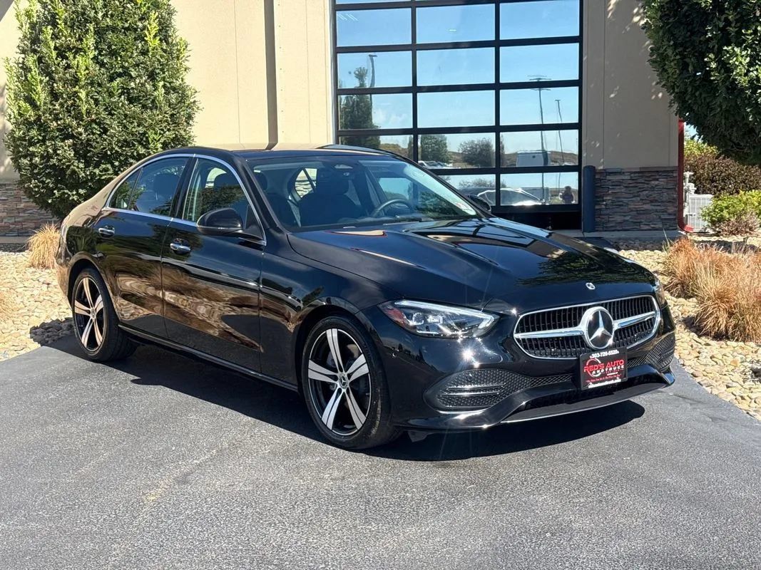 Used 2026 Mercedes-Benz C 300 4MATIC Sedan image 32