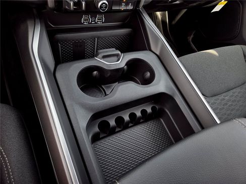 New 2026 RAM 1500 Big Horn AWD/4WD image 15