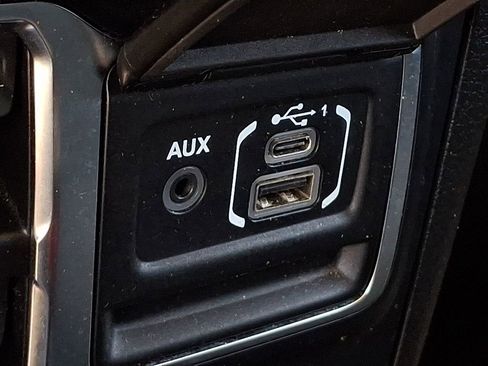 Used 2024 Jeep Wrangler Unlimited Sahara AWD/4WD image 24