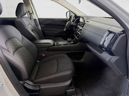 Certified 2024 Nissan Pathfinder SV AWD/4WD image 25