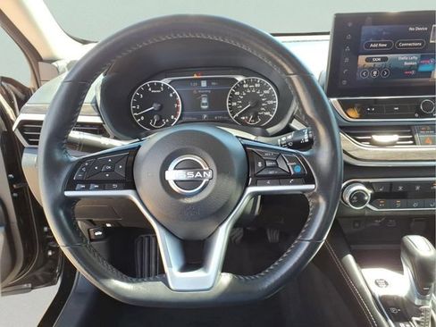 Used 2023 Nissan Altima 2.5 SV w/ SV Premium Package FWD image 15