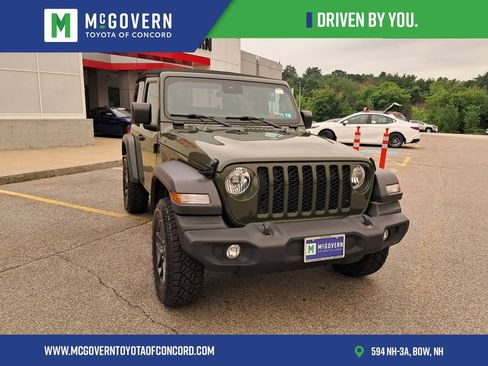 Used 2024 Jeep Wrangler Sport AWD/4WD image 9