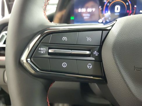 New 2026 Chevrolet Traverse RS w/ LPO, Floor Liner Package FWD image 26