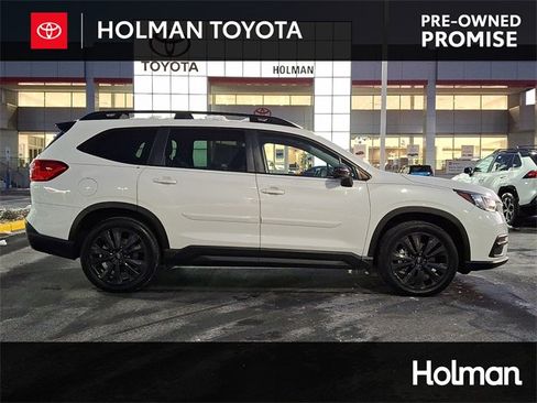 Used 2022 Subaru Ascent Onyx Edition image 1