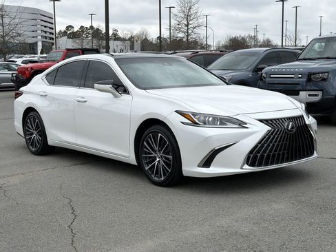 Used 2024 Lexus ES 350 Luxury image 7