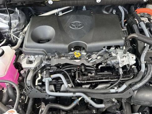 Used 2025 Toyota RAV4 XSE AWD/4WD image 36