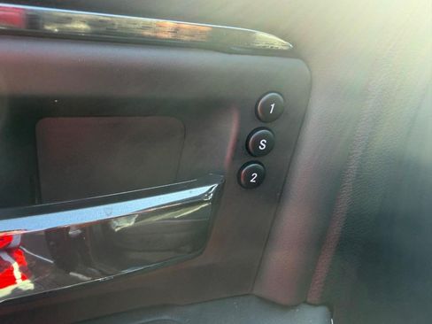 Used 2025 RAM 3500 Limited AWD/4WD image 17