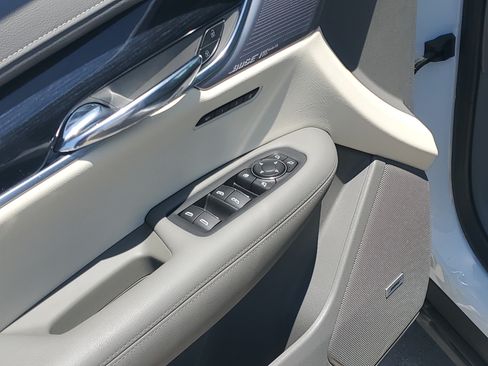 Used 2024 Cadillac XT6 Premium Luxury FWD image 26