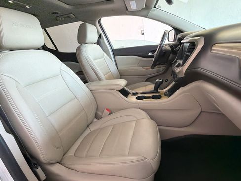 Used 2019 GMC Acadia Denali w/ Technology Package FWD image 29
