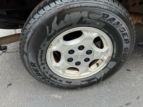 Used 2003 Chevrolet Silverado 1500 LS image 8