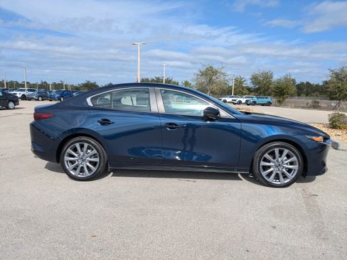 Used 2024 MAZDA MAZDA3 s image 4