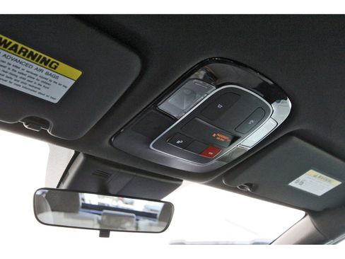 Certified 2025 Hyundai Santa Cruz SE FWD image 23