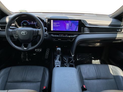 Used 2025 Toyota Camry XSE FWD image 15