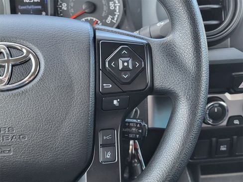 Used 2022 Toyota Tacoma SR image 15