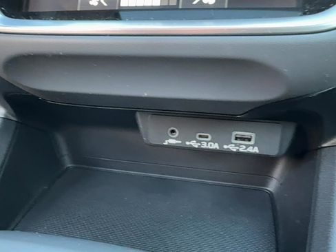 Certified 2025 Subaru Crosstrek 2.0i Premium image 28