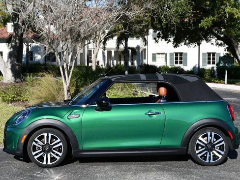 Used 2023 MINI Cooper S w/ Signature Upholstery Package image 33
