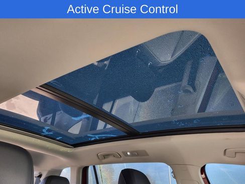 Used 2021 Volkswagen Tiguan SE w/ Panoramic Sunroof Package image 11