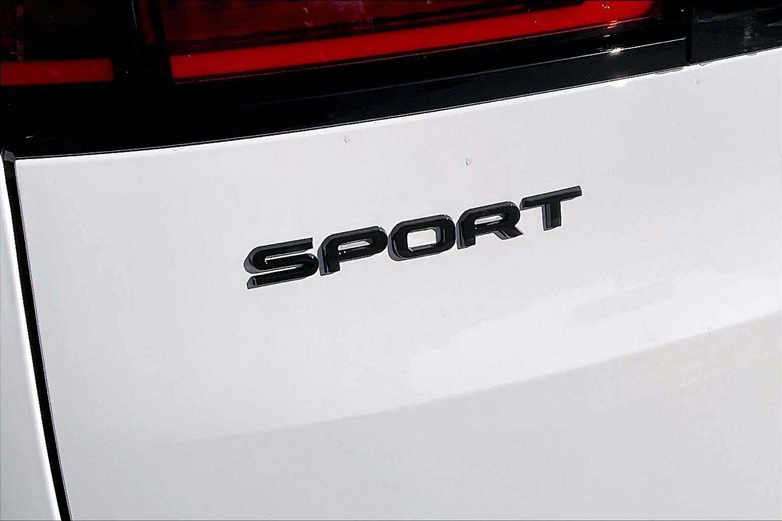 New 2027 Land Rover Range Rover Sport Dynamic SE AWD/4WD image 9