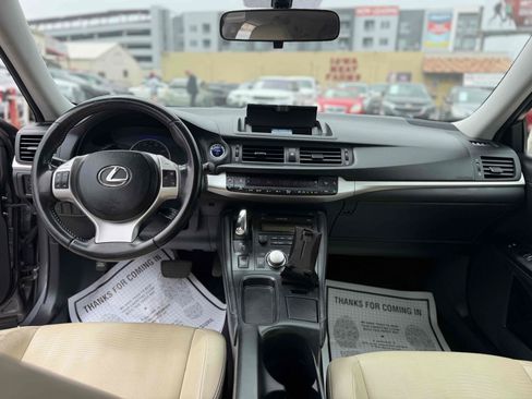 Used 2012 Lexus CT 200h FWD image 21