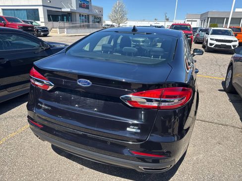 Used 2020 Ford Fusion SE image 10