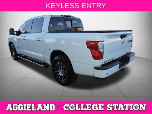 Used 2021 Nissan Titan SV w/ SV Convenience Package image 6