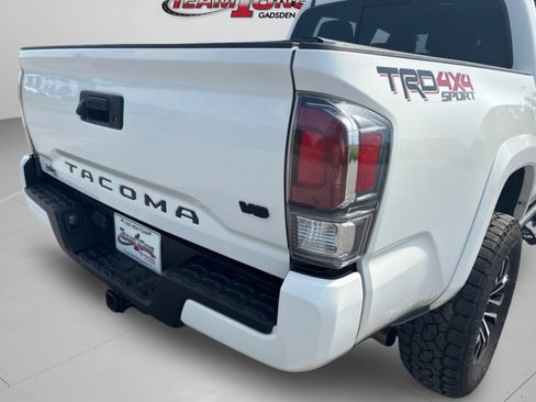 Used 2020 Toyota Tacoma TRD Sport AWD/4WD image 36
