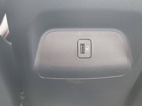 Used 2024 Nissan Sentra SR w/ SR Premium Package FWD image 28