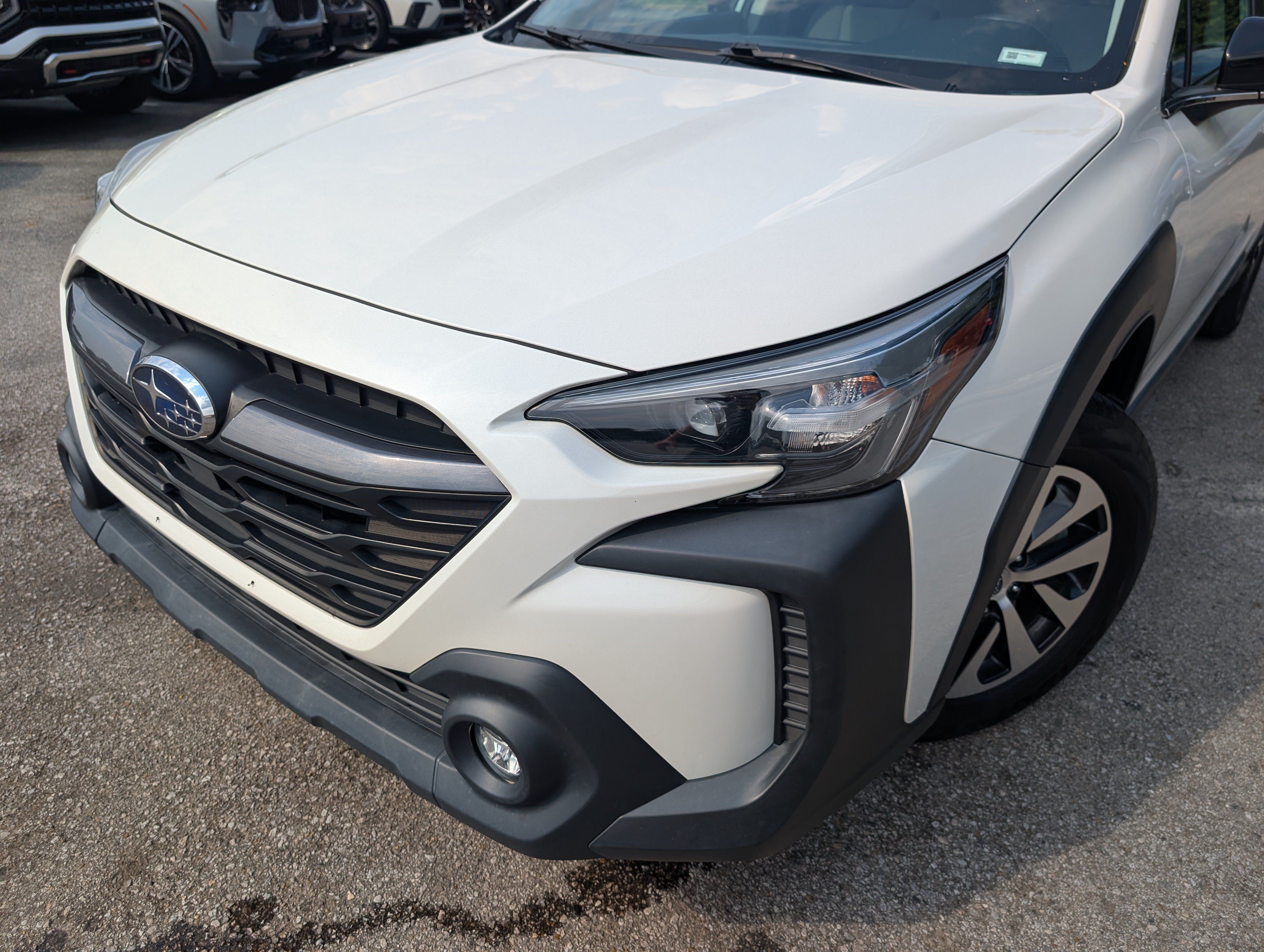 Used 2023 Subaru Outback Premium AWD/4WD image 13