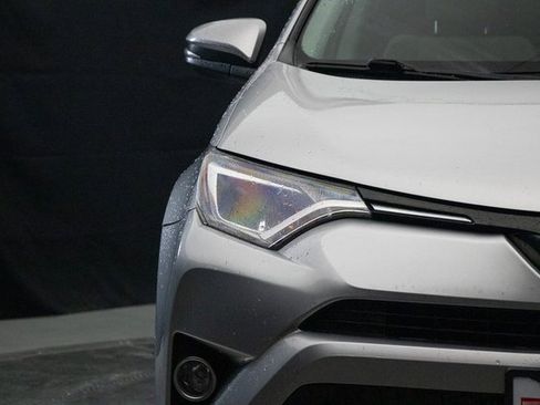Used 2016 Toyota RAV4 XLE image 5