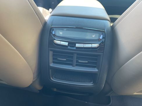 Used 2023 Cadillac XT5 Premium Luxury w/ Platinum Package AWD/4WD image 36