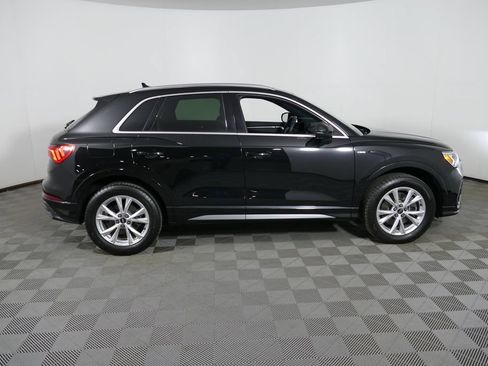Used 2023 Audi Q3 2.0T Premium w/ Convenience Package AWD/4WD image 2
