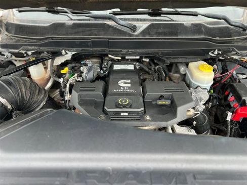 Used 2019 RAM 2500 Laramie image 10