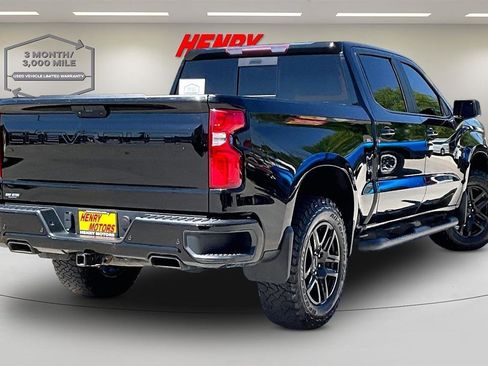 Used 2020 Chevrolet Silverado 1500 LT Trail Boss w/ Midnight Edition AWD/4WD image 7