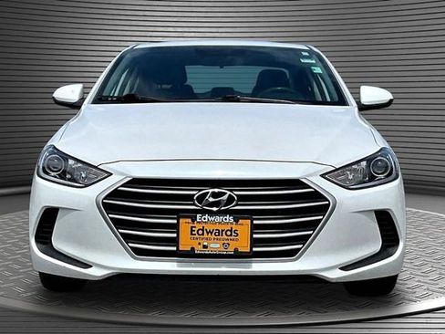 Used 2018 Hyundai Elantra SE FWD image 2
