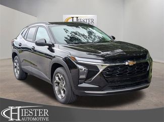 New 2025 Chevrolet Trax LT w/ Driver Confidence Package image 1