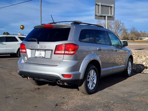 Used 2017 Dodge Journey SXT w/ Comfort/Convenience Group image 5