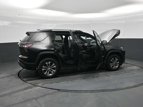 Used 2025 Chevrolet Equinox LT w/ Convenience Package II image 28