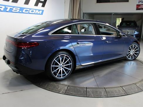 Used 2023 Mercedes-Benz EQS 580 4MATIC Sedan image 6