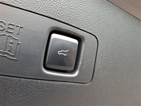 Certified 2022 Lincoln Corsair AWD w/ Equipment Group 101A image 28