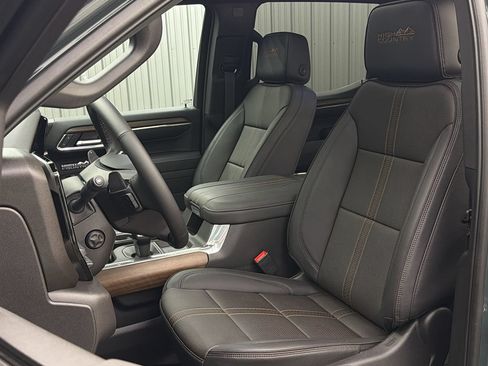 Used 2026 Chevrolet Silverado 1500 High Country w/ High Country Premium Package AWD/4WD image 34