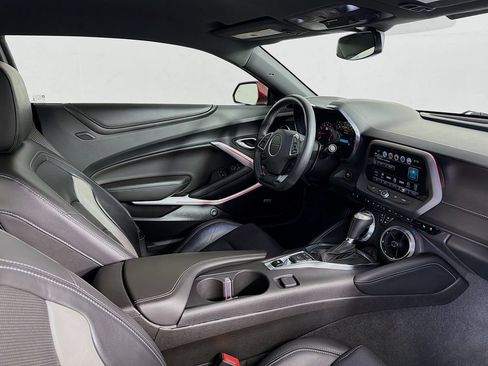 Used 2018 Chevrolet Camaro LT RWD image 28