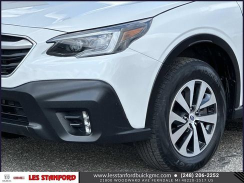 Used 2021 Subaru Outback Premium AWD/4WD image 9