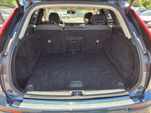 Certified 2023 Volvo XC60 B5 Plus AWD/4WD image 13